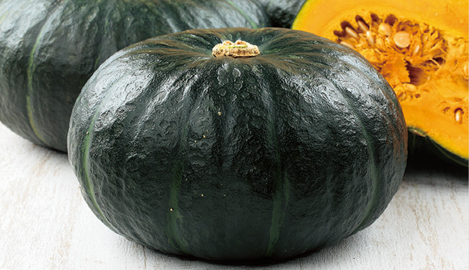 漆黒ボディーで色鮮やか